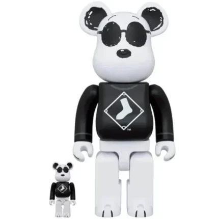 400% & 100% Bearbrick Set - Snoopy White Sox (MLB x Peanuts)